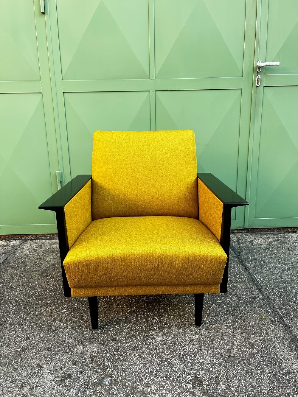 Vintagesessel, gelb schwarz
